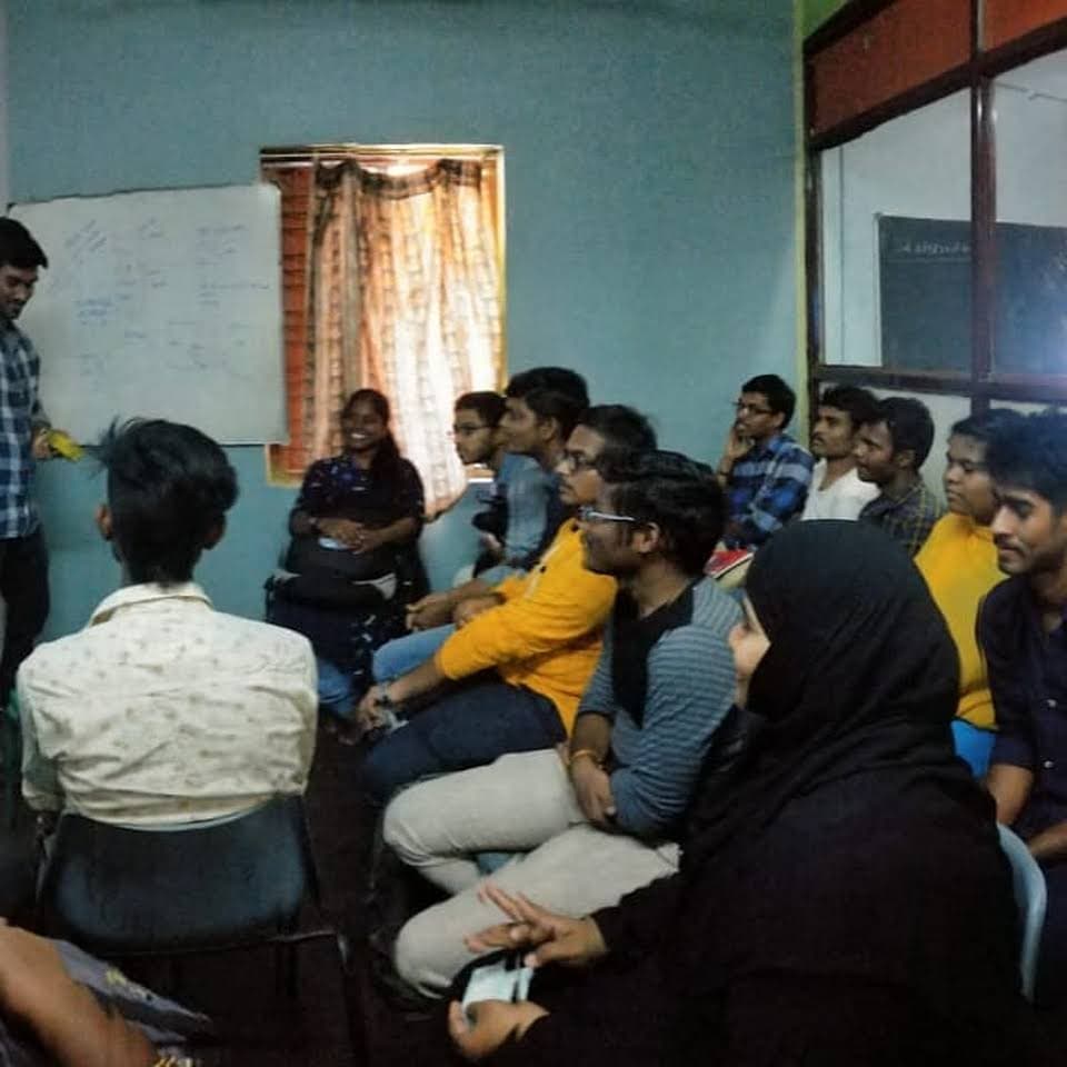 Prince Infotech Guduvanchery - AWS , CCNA PYTHON JAVA DOT NET LABS photo 5